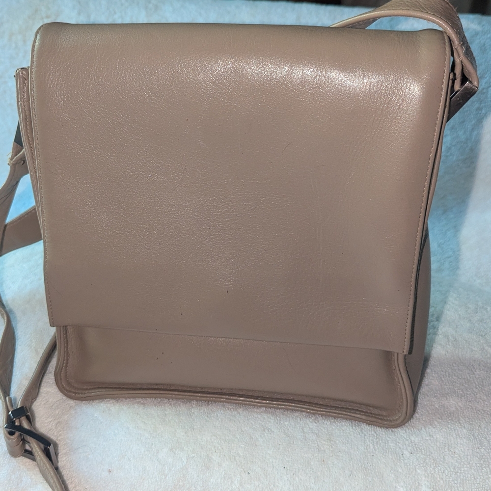 Perlina Tan Leather Messenger Bag with Flap Closure